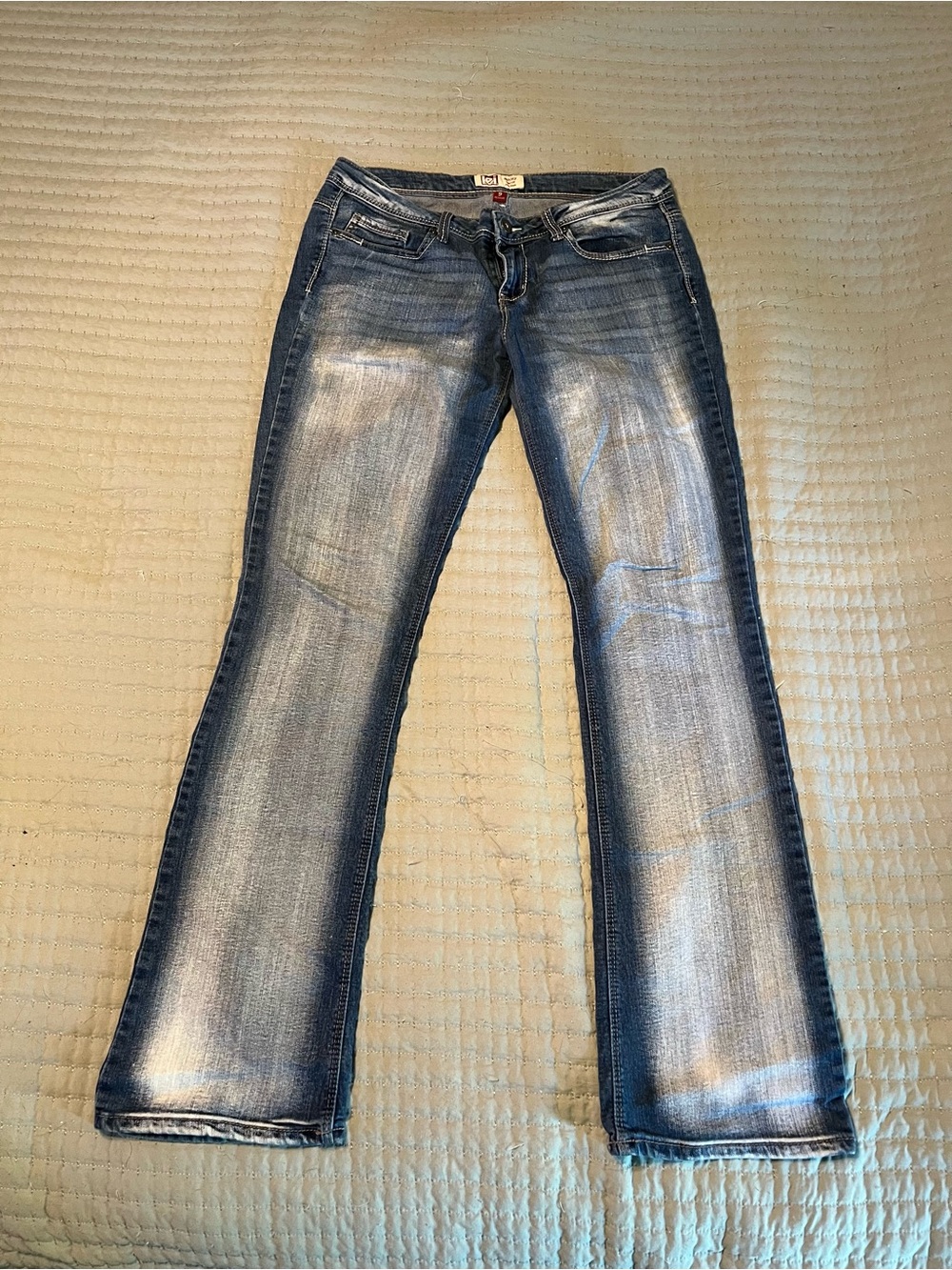 L.E.I. Juniors Ashley Lowrise Slim Bootcut Faded Jeans